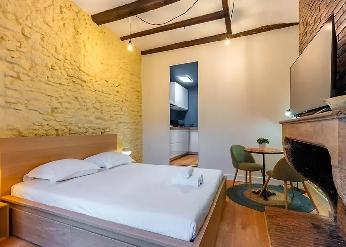 Апартаменты Le Cocon De Claudie Нанси